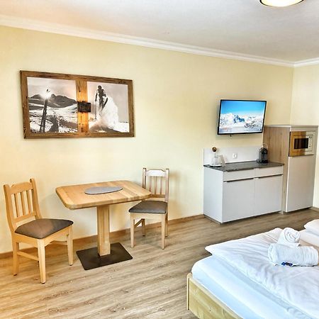 Aparthotel Hubertus Alpine Living Obertauern Esterno foto